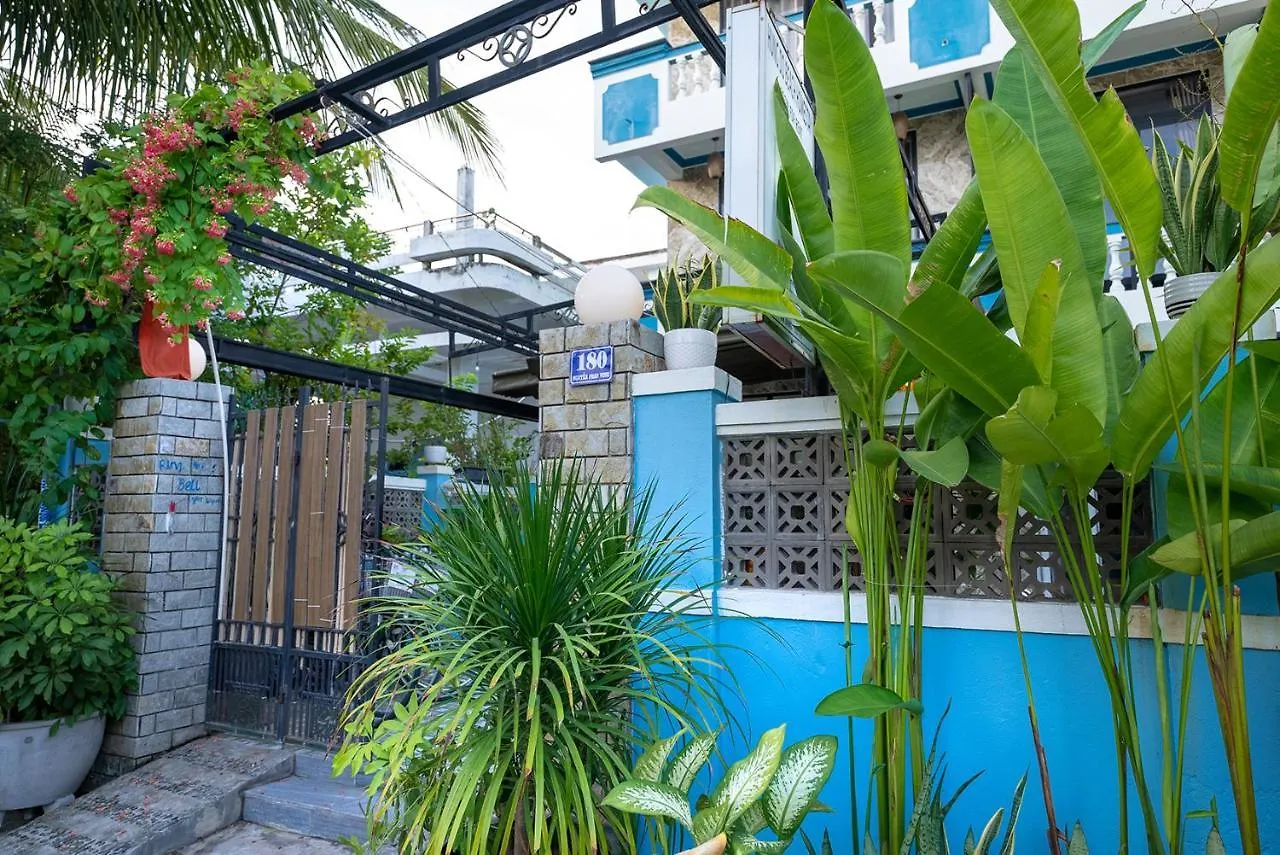 Hung Do Beach Homestay Hoi An